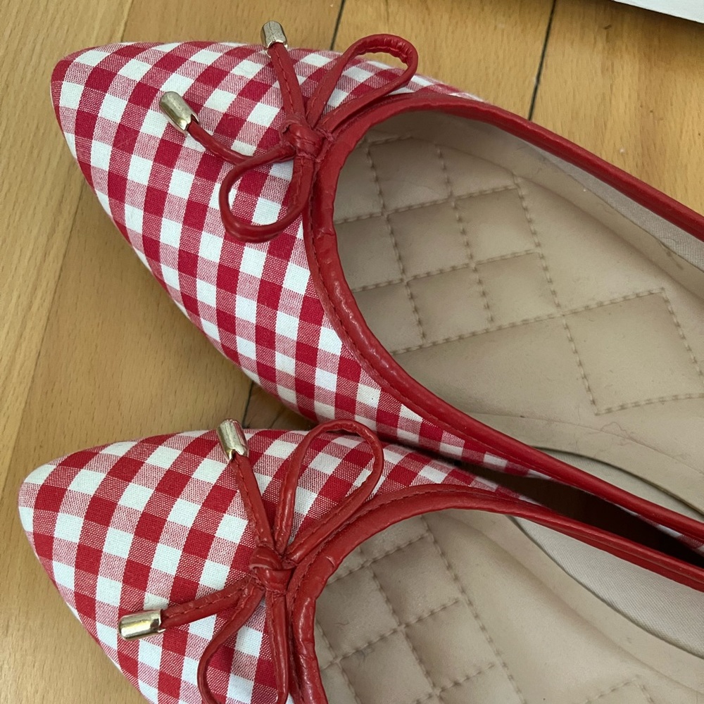 Flats from Brazilian Brand Via Uno